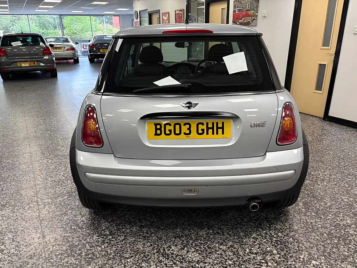 Used 2003 MINI Hatch One Silver - Interior and Exterior details 10