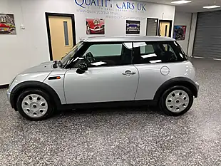 Used 2003 MINI Hatch One Silver - Interior and Exterior details 3