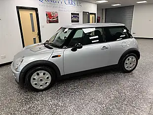 Used 2003 MINI Hatch One Silver - Interior and Exterior details 4