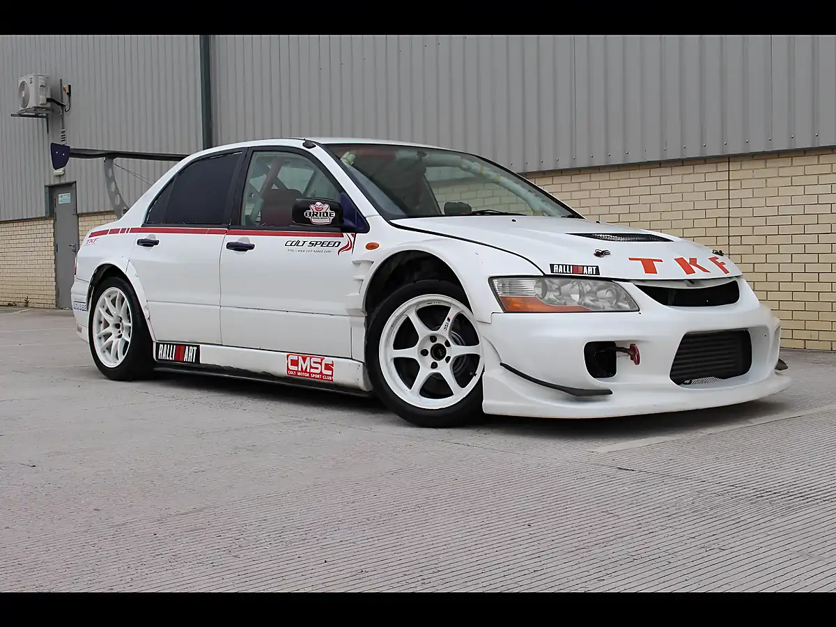 Used 2003 Mitsubishi Lancer Evo 8 RS Oem White - Front View