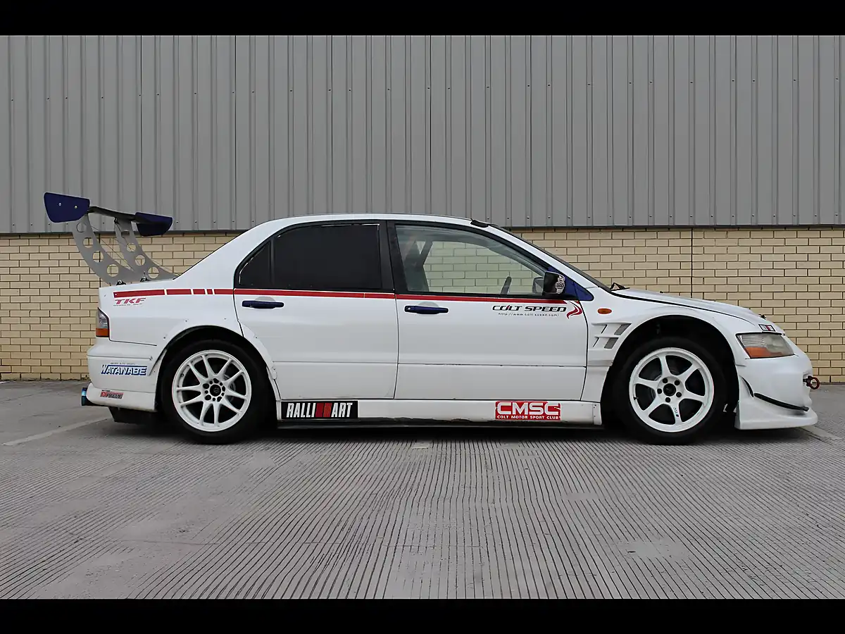 Used 2003 Mitsubishi Lancer Evo 8 RS Oem White - Interior and Exterior details 16