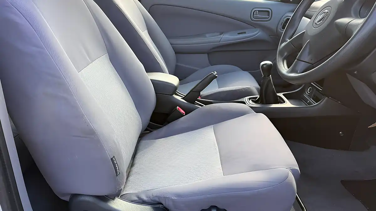 Used 2003 Nissan Almera Pulse Silver - Interior and Exterior details 16