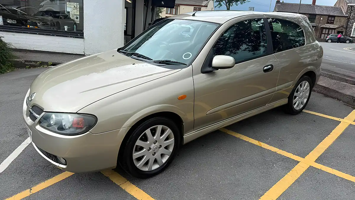 Used 2003 Nissan Almera Sxe Gold - Interior and Exterior details 10
