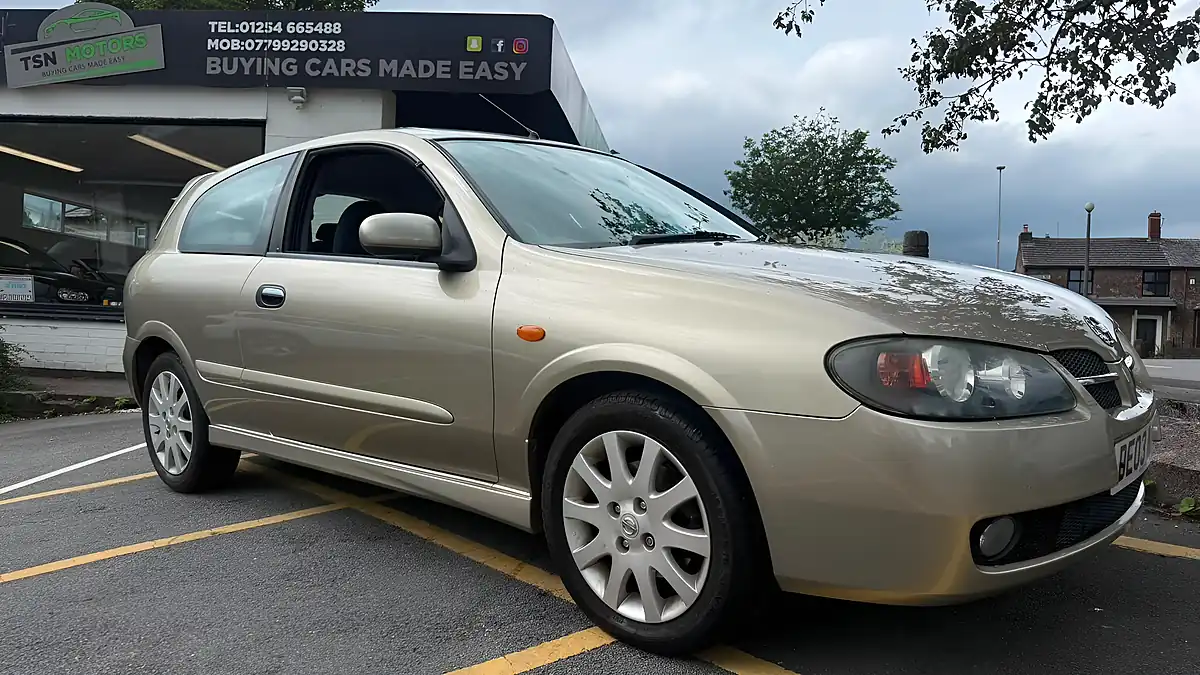 Used 2003 Nissan Almera Sxe Gold - Interior and Exterior details 8