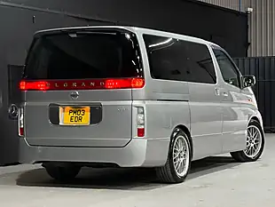 Used 2003 Nissan Elgrand Highway Star Silver - Interior and Exterior details 18