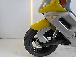 Used 2003 Peugeot Speedfight 125 Yellow - Interior and Exterior details 13