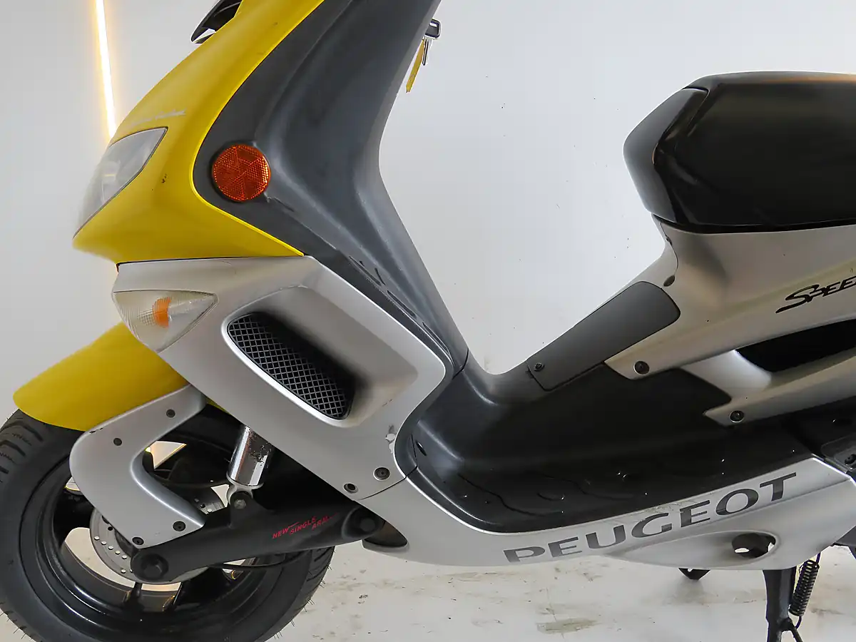 Used 2003 Peugeot Speedfight 125 Yellow - Interior and Exterior details 14