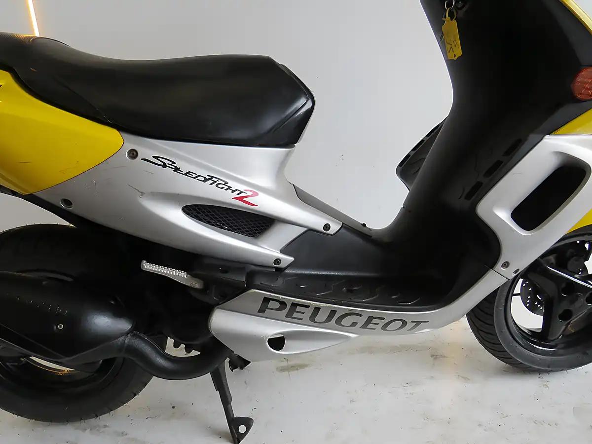 Used 2003 Peugeot Speedfight 125 Yellow - Interior and Exterior details 5