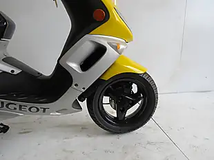 Used 2003 Peugeot Speedfight 125 Yellow - Interior and Exterior details 7