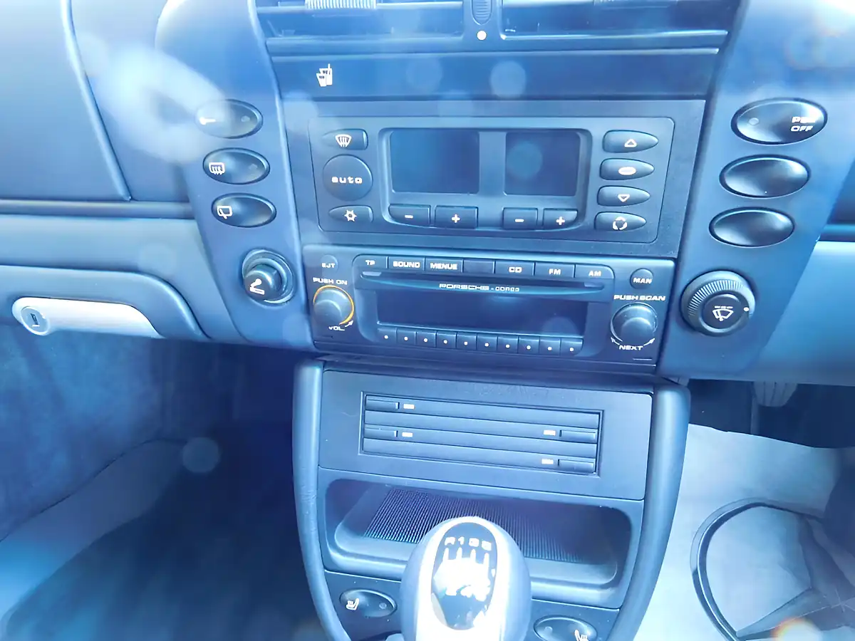 Used 2003 Porsche 911 Carrera 4 Midnight Blue - Interior and Exterior details 11