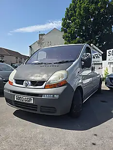 Used 2003 Renault Trafic SL27 Silver - Interior and Exterior details 3