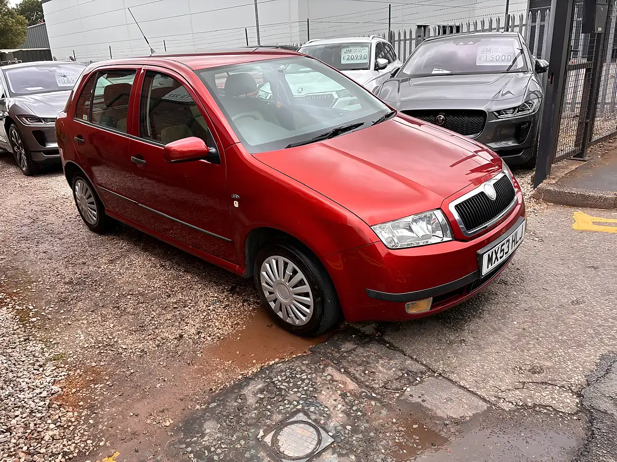 Used 2003 Skoda Fabia Comfort Orange - Interior and Exterior details 2