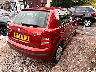 Used 2003 Skoda Fabia Comfort Orange - Interior and Exterior details 4