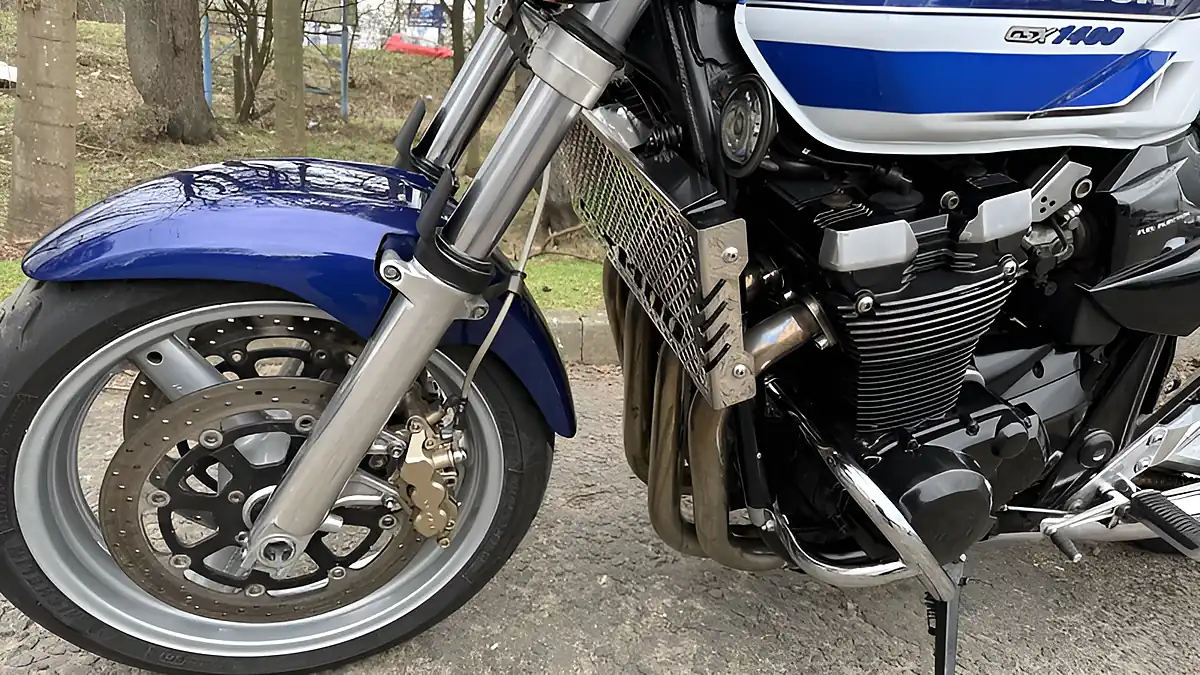 Used 2003 Suzuki GSX1400 K3 Blue/White - Interior and Exterior details 11