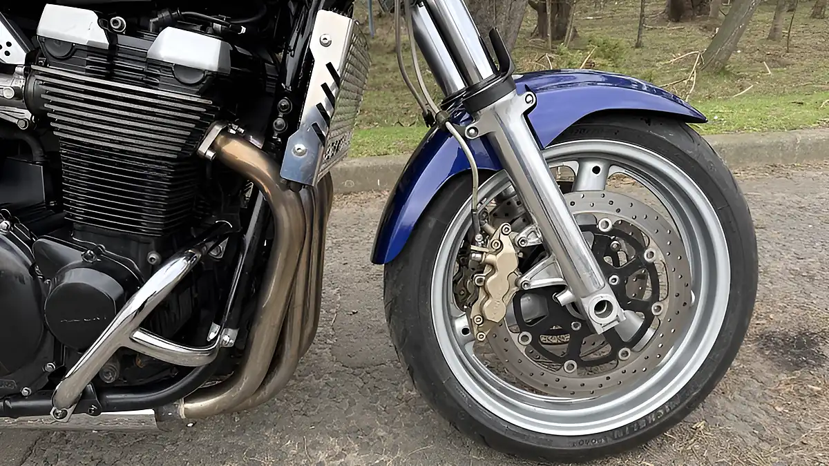 Used 2003 Suzuki GSX1400 K3 Blue/White - Interior and Exterior details 5