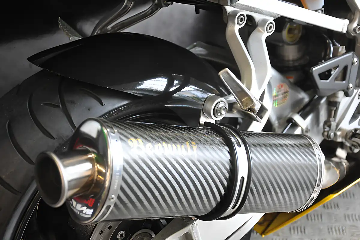 Used 2003 Suzuki GSXR750 Yellow - Interior and Exterior details 16
