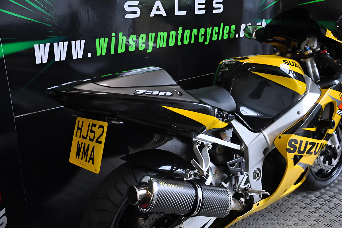 Used 2003 Suzuki GSXR750 Yellow - Interior and Exterior details 17