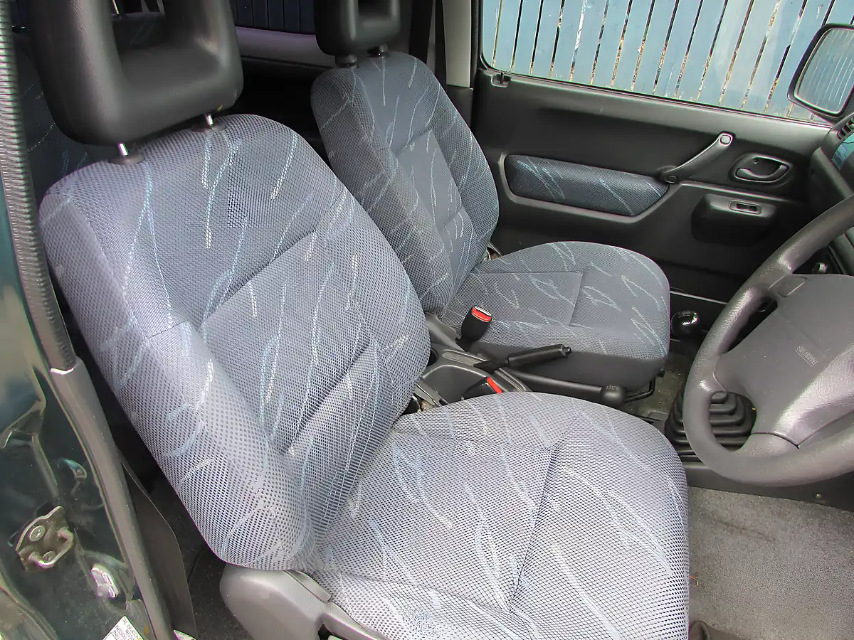 Used 2003 Suzuki Jimny Jlx Green - Interior and Exterior details 12