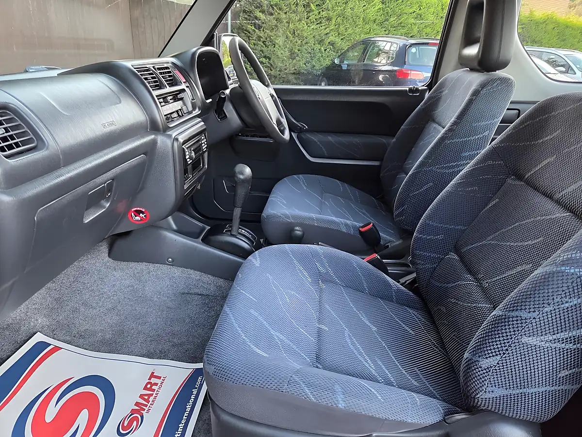 Used 2003 Suzuki Jimny Jlx Red - Interior and Exterior details 16