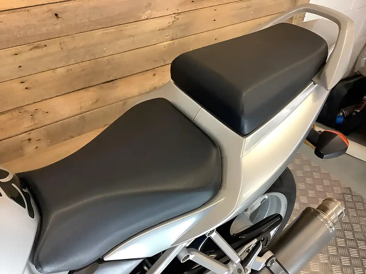Used 2003 Suzuki Sv S - Interior and Exterior details 11