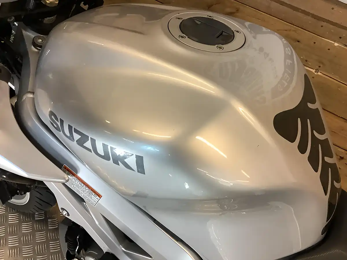 Used 2003 Suzuki Sv S - Interior and Exterior details 13