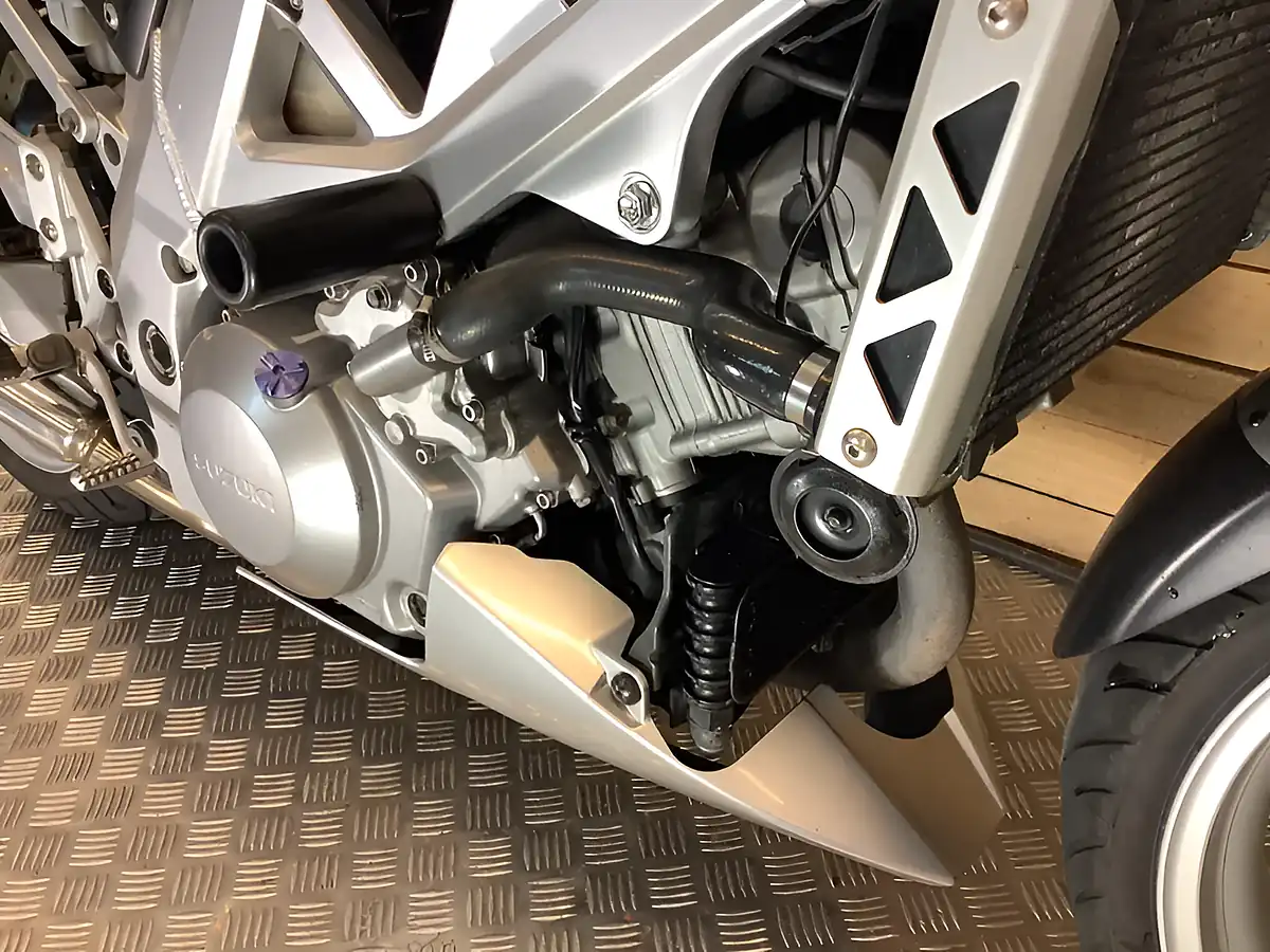 Used 2003 Suzuki Sv S - Interior and Exterior details 16