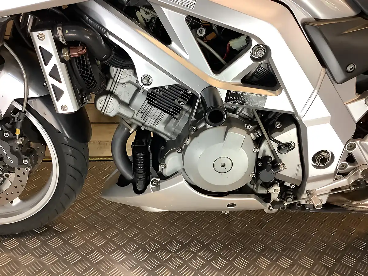Used 2003 Suzuki Sv S - Interior and Exterior details 17