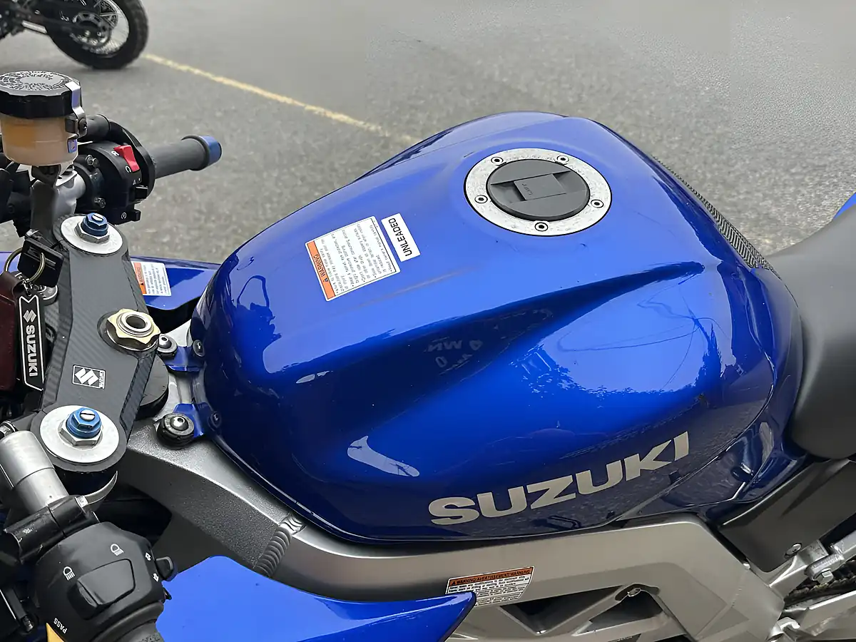 Used 2003 Suzuki SV1000 SK3 Blue - Interior and Exterior details 12