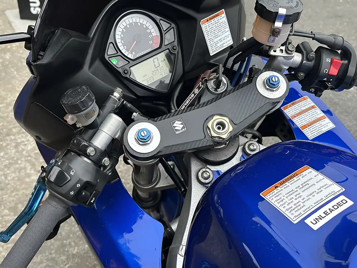Used 2003 Suzuki SV1000 SK3 Blue - Interior and Exterior details 15