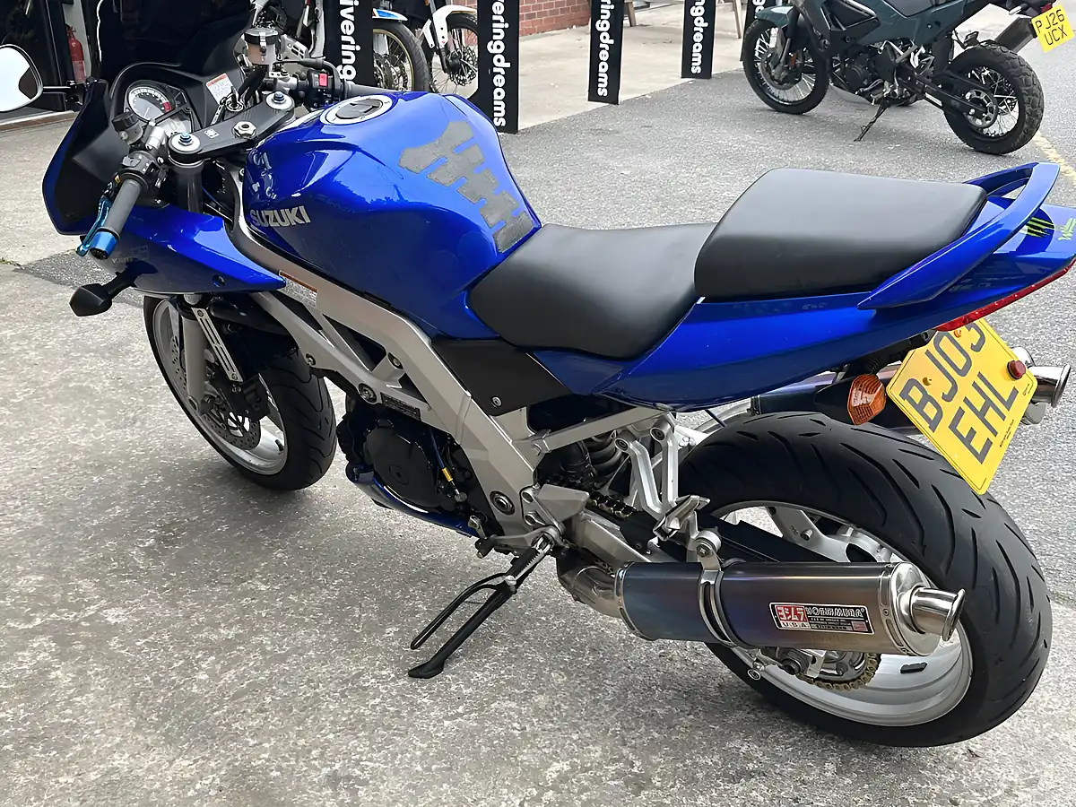 Used 2003 Suzuki SV1000 SK3 Blue - Interior and Exterior details 19