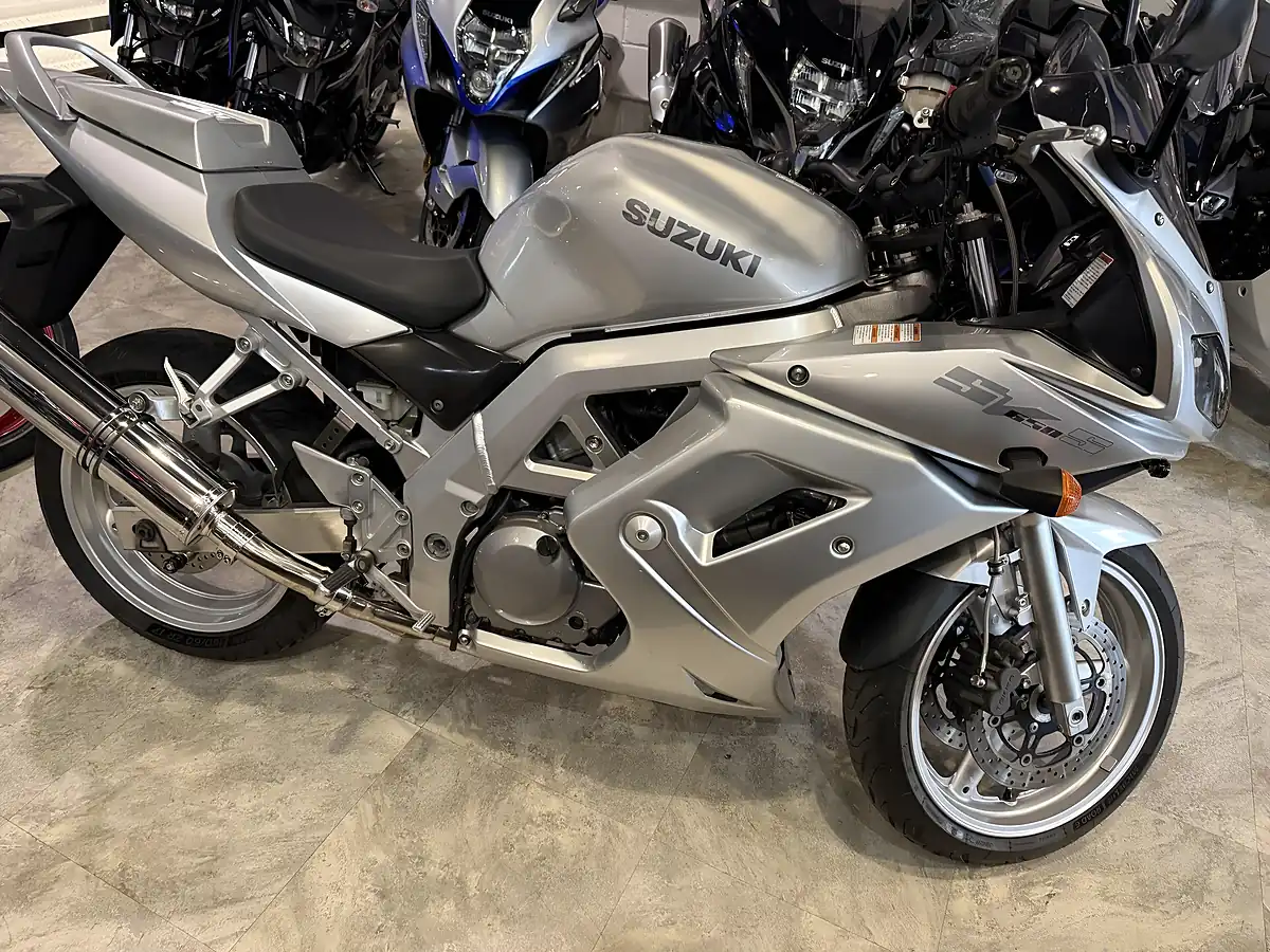 Used 2003 Suzuki SV650S - Interior and Exterior details 2