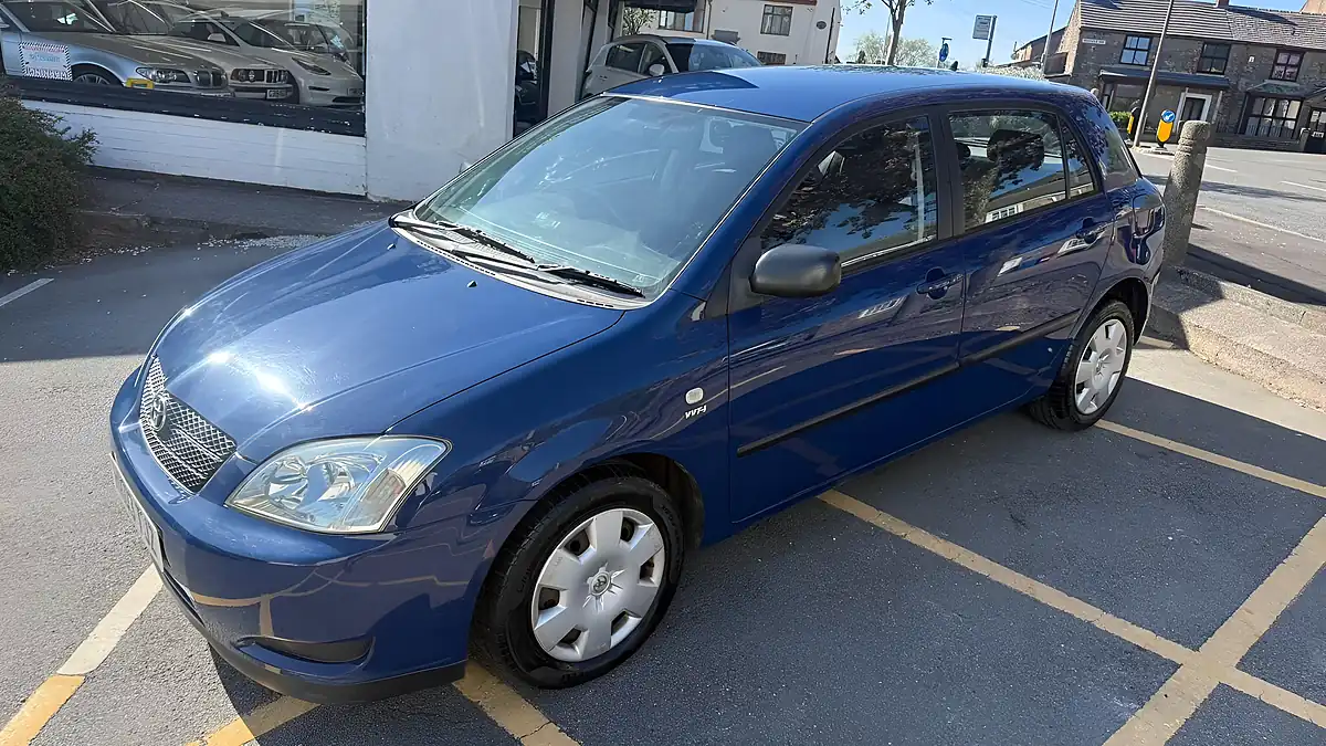 Used 2003 Toyota Corolla T2 Blue - Interior and Exterior details 13