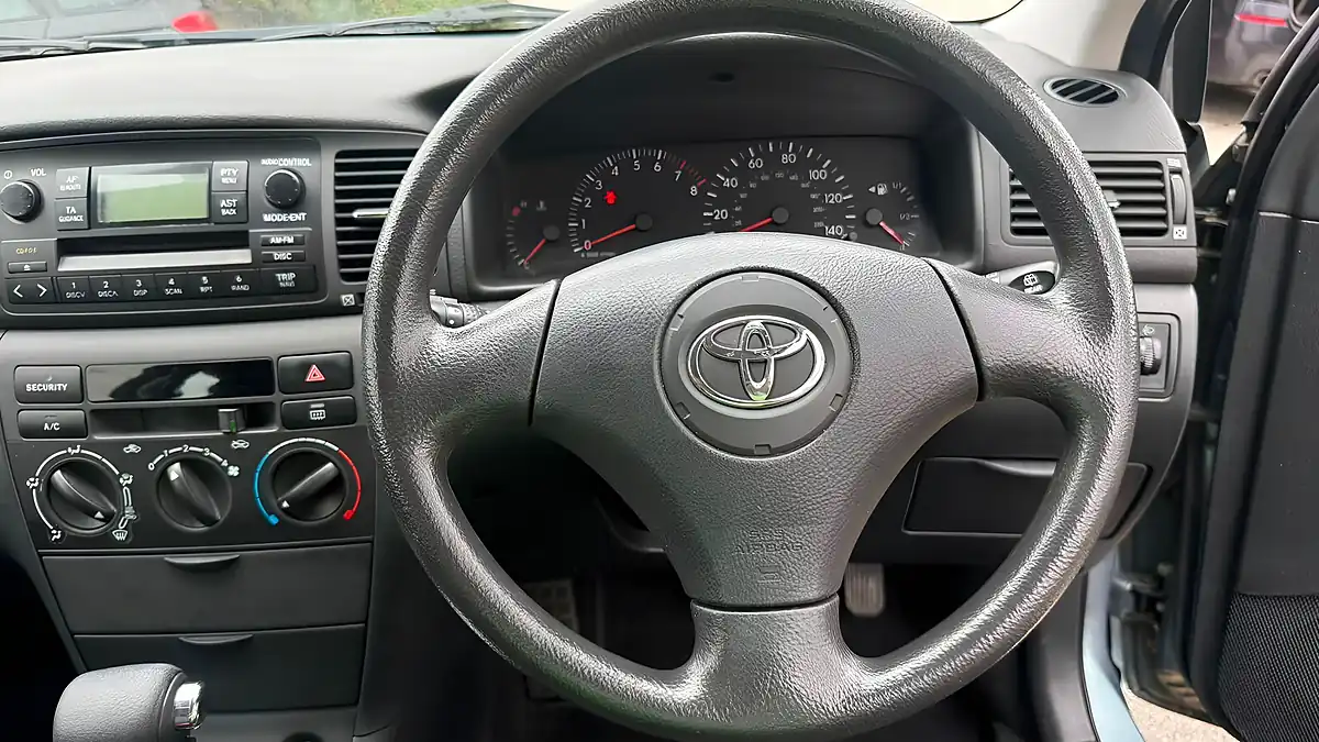Used 2003 Toyota Corolla T3 Grey - Interior and Exterior details 13