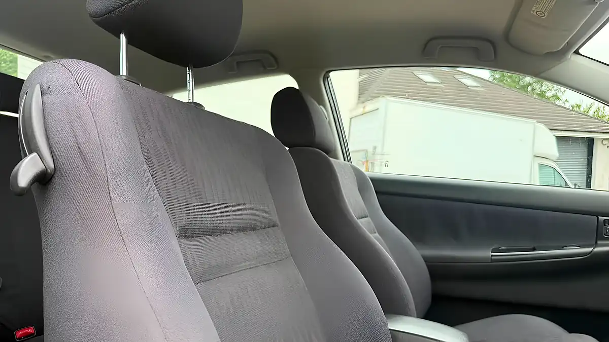 Used 2003 Toyota Corolla T3 Grey - Interior and Exterior details 15