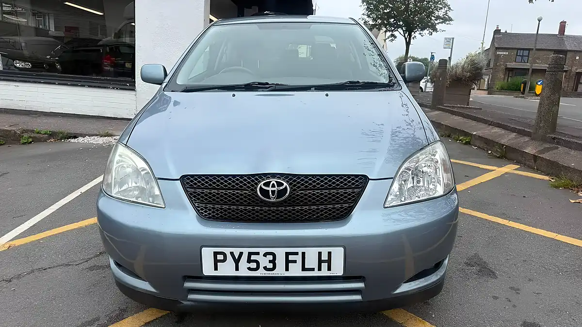 Used 2003 Toyota Corolla T3 Grey - Interior and Exterior details 2