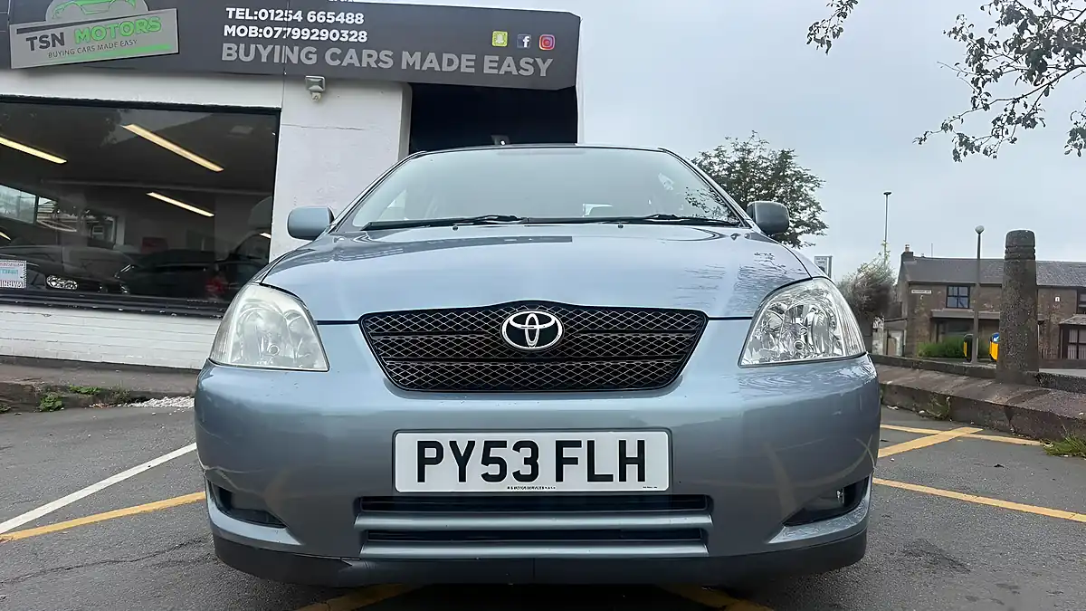 Used 2003 Toyota Corolla T3 Grey - Interior and Exterior details 7