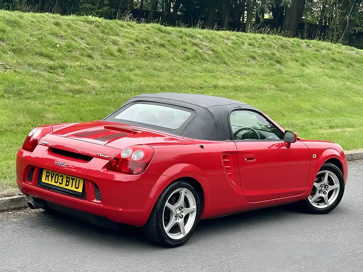 Used 2003 Toyota MR2 Roadster Red - Interior and Exterior details 16