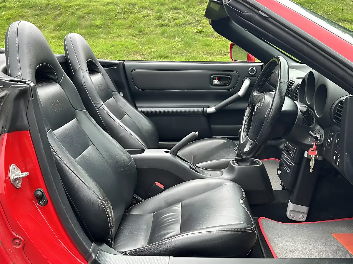 Used 2003 Toyota MR2 Roadster Red - Interior and Exterior details 17