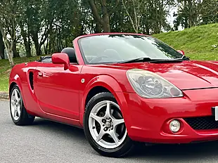 Used 2003 Toyota MR2 Roadster Red - Interior and Exterior details 3