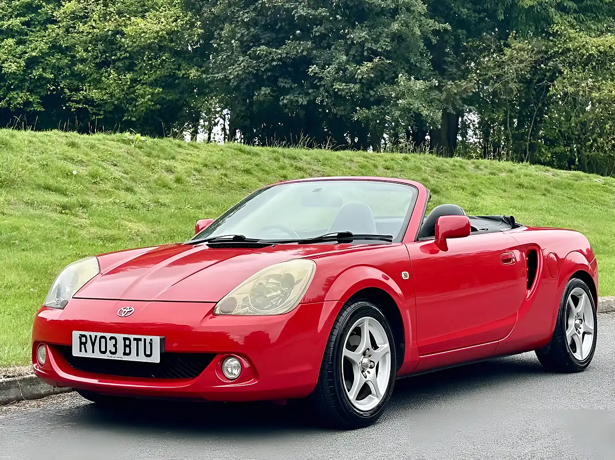 Used 2003 Toyota MR2 Roadster Red - Interior and Exterior details 9