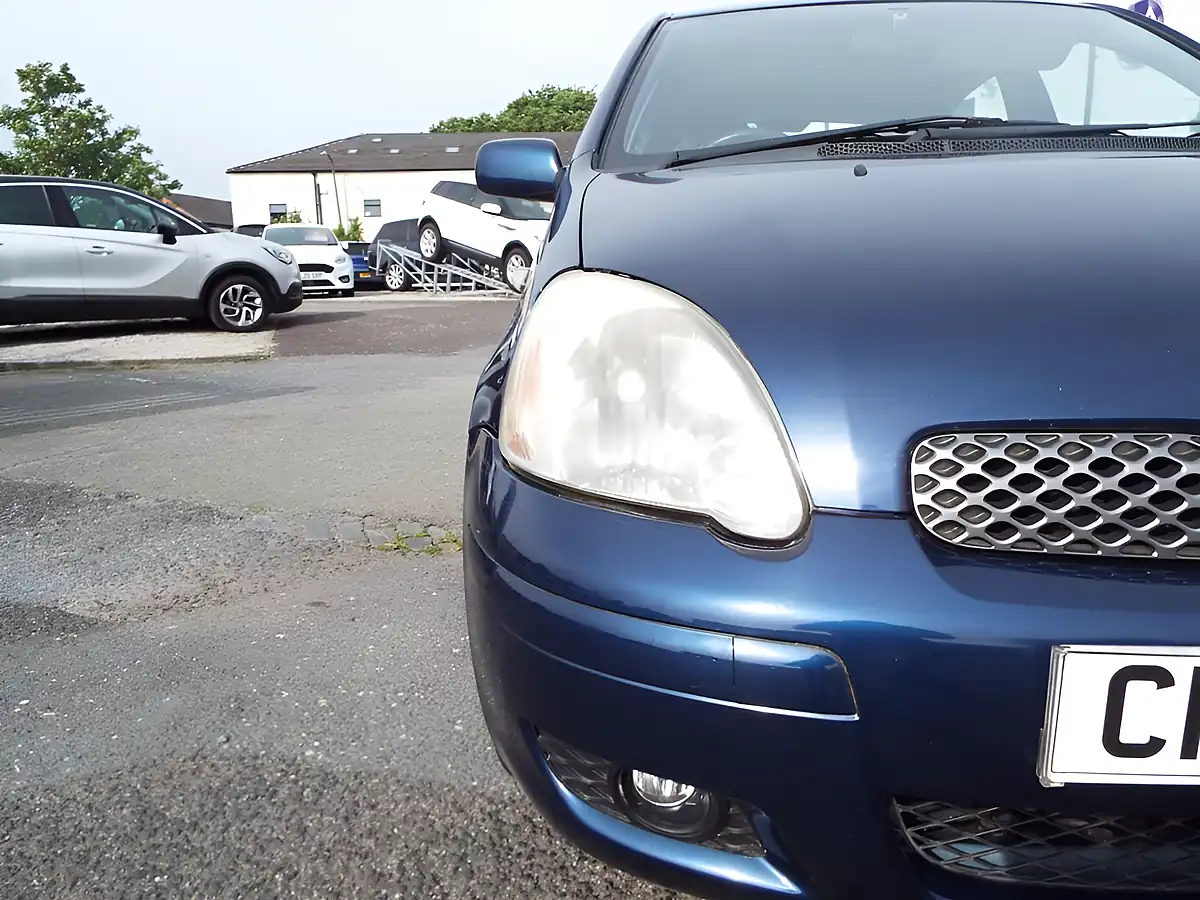 Used 2003 Toyota Yaris T Spirit Blue - Interior and Exterior details 14