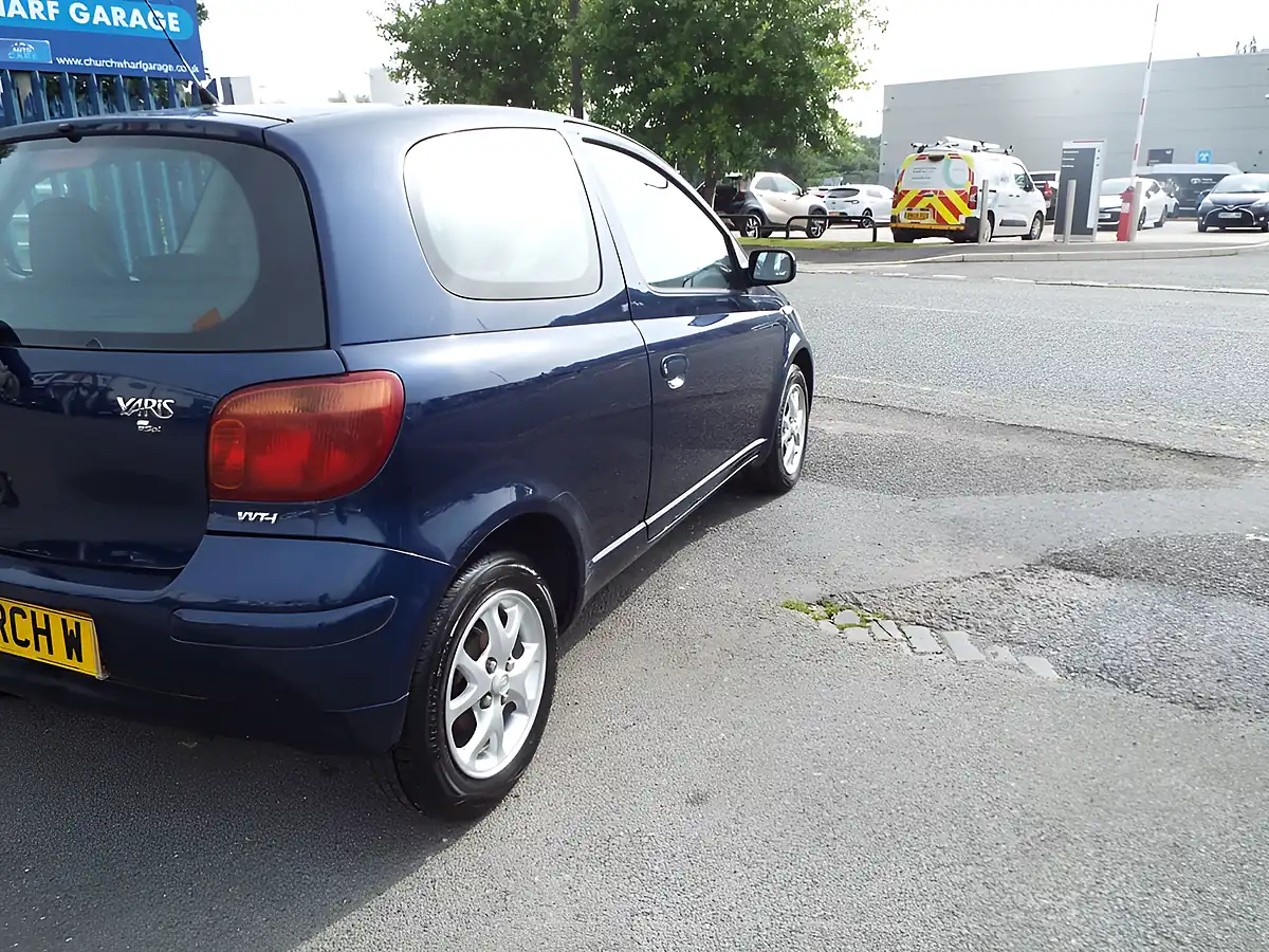 Used 2003 Toyota Yaris T Spirit Blue - Interior and Exterior details 17