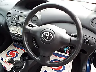 Used 2003 Toyota Yaris T Spirit Blue - Interior and Exterior details 20