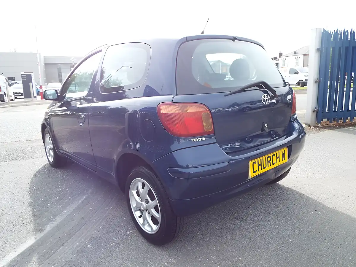 Used 2003 Toyota Yaris T Spirit Blue - Interior and Exterior details 5