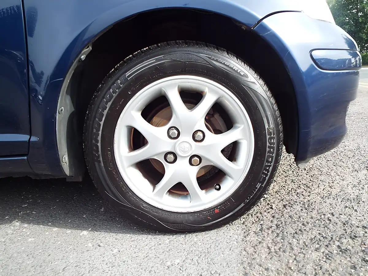 Used 2003 Toyota Yaris T Spirit Blue - Interior and Exterior details 9