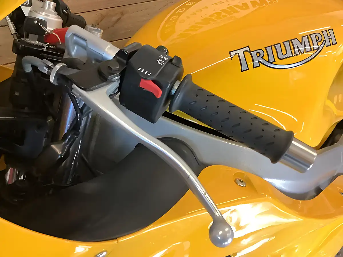Used 2003 Triumph Tt - Interior and Exterior details 15