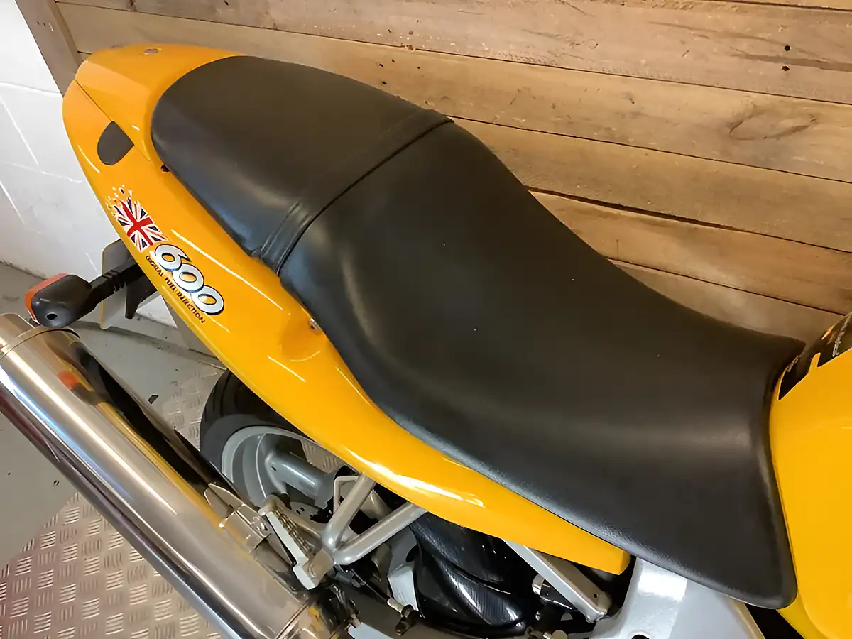 Used 2003 Triumph Tt - Interior and Exterior details 16