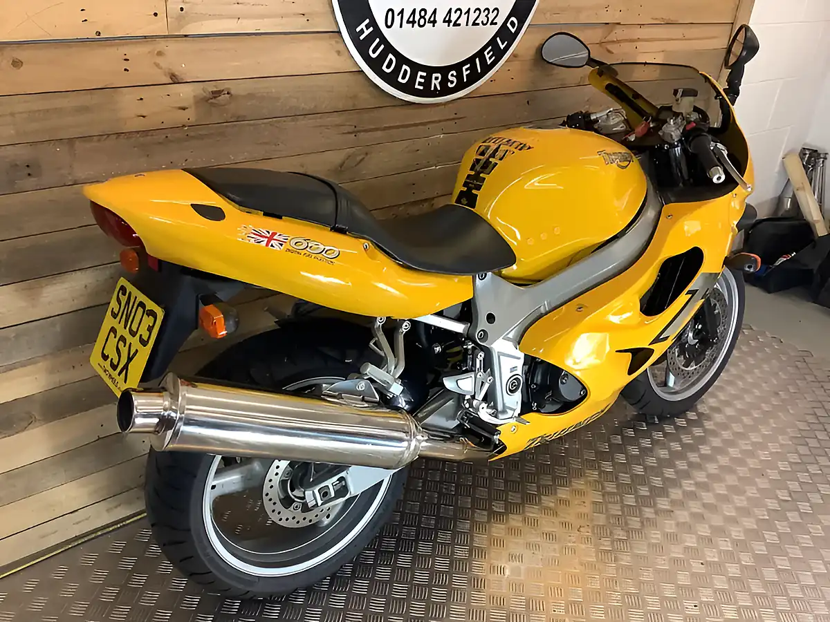 Used 2003 Triumph Tt - Interior and Exterior details 4