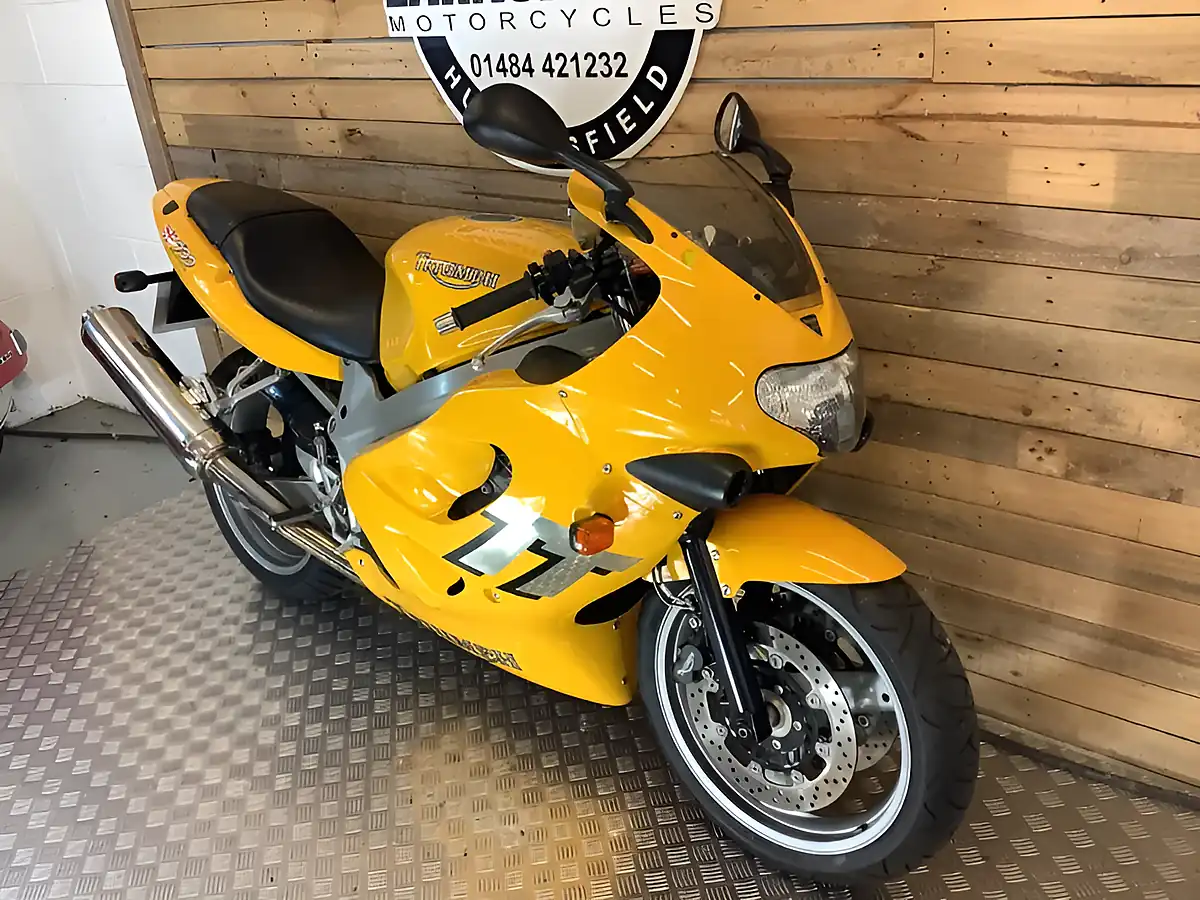 Used 2003 Triumph Tt - Interior and Exterior details 5