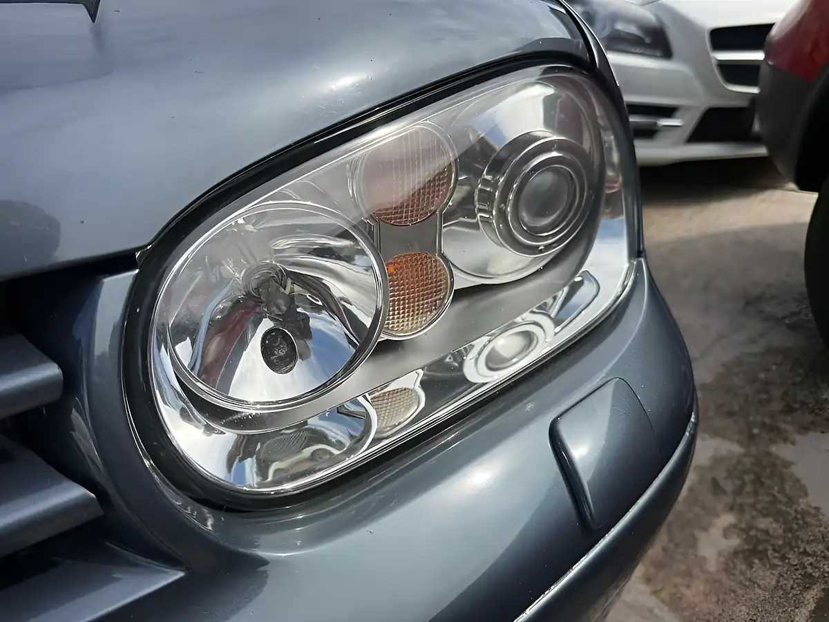 Used 2003 Volkswagen Golf GT Grey - Interior and Exterior details 14